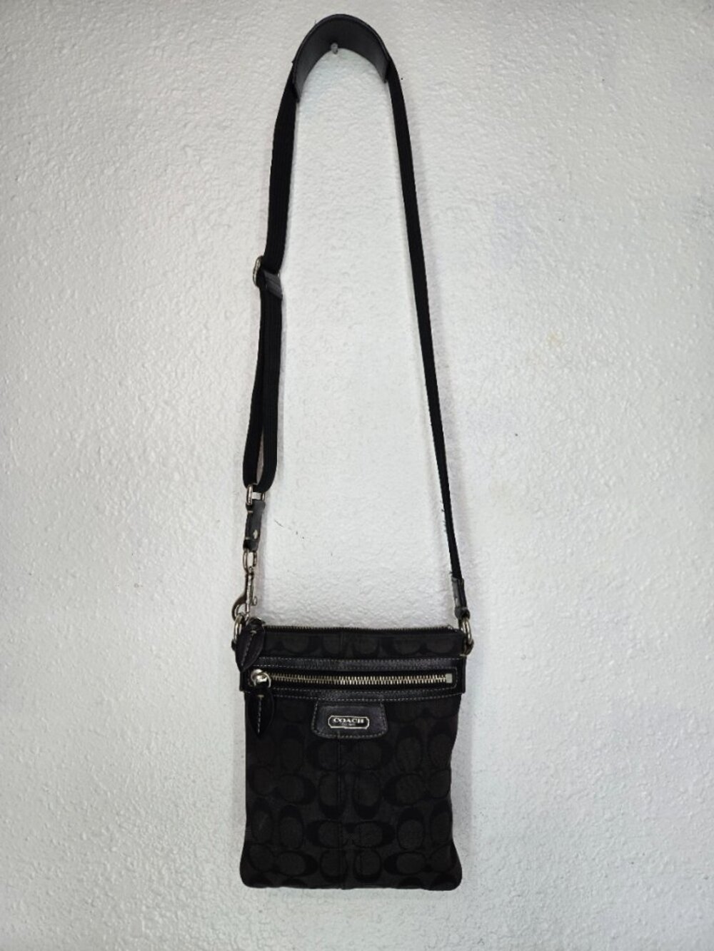COACH Black Penelope Signature C Logo Swingpack Crossbody Bag Canvas/Leather